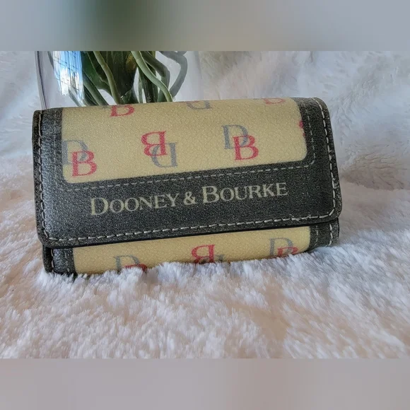 Dooney Bourke Wallet card holder Small Magnetic All Over Monogram